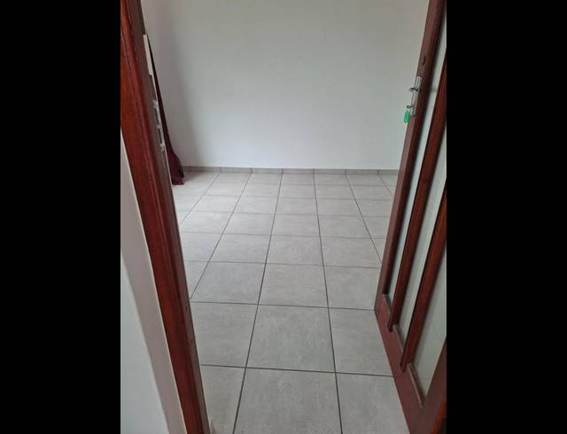 5 BEDROOM PROPERTY TO RENT IN DWARSKERSBOS